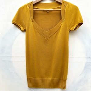 Rachel Roy Beautiful Mustard Knit Top Short Sleeve